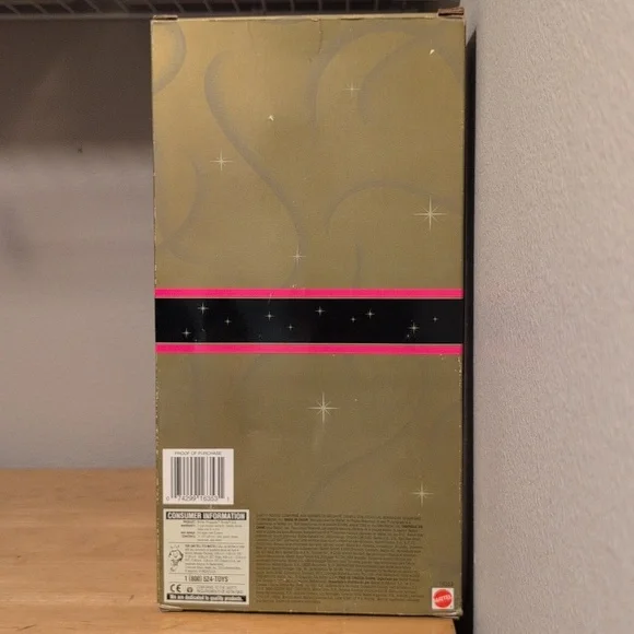 🆕 Avon Winter Rhapsody Barbie ✳️Special Edition✳️ Second In Series! In Box. - Picture 9 of 12